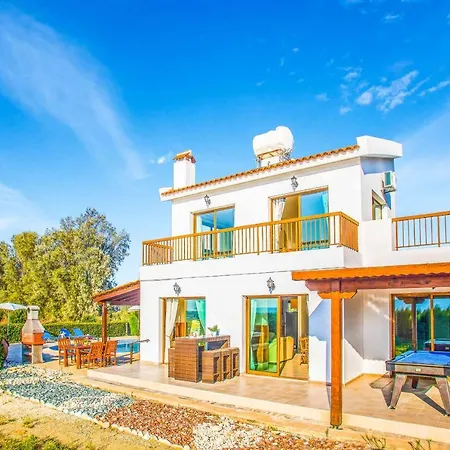 Nicol Blue Bay Willa Polis