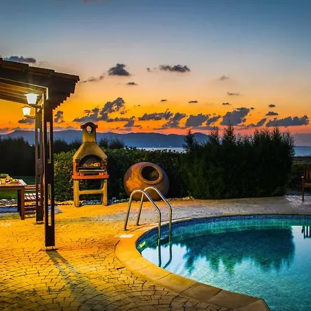 Nicol Blue Bay Villa