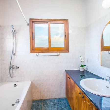 Nicol Blue Bay Villa Polis